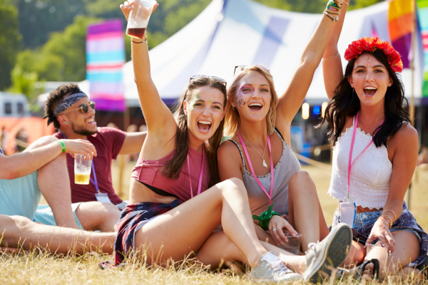 Desať sekúnd, ktoré zmenia vaše leto: vymeňte dioptrické okuliare za slnečné