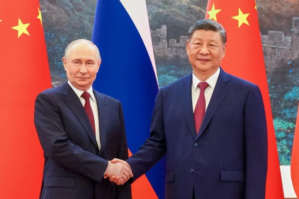 Začali sa rokovania prezidentov Si Ťin-pchinga a Putina