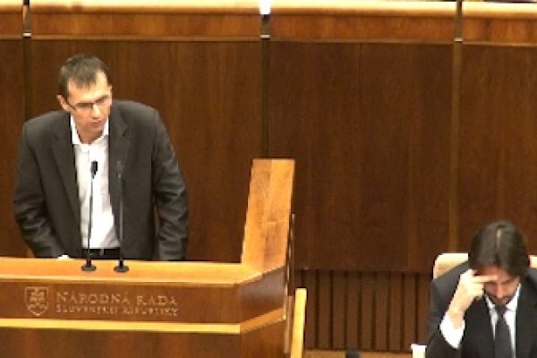 Galko odkazuje Smeru: Zamlčiavate pravdu o Gorile