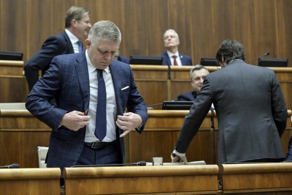 Rokovanie premiéra Fica v Bruseli o zastavení tranzitu plynu preložili
