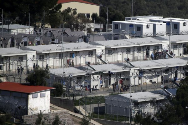 Tábor na gréckom ostrove Lesbos už nemôže prijať ďalších migrantov