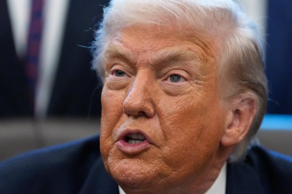 Trumpove nepravdy o Ukrajine majú temný cieľ