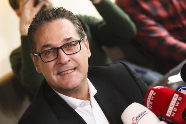 Bývalý predseda FPÖ Strache opúšťa rady svojej strany
