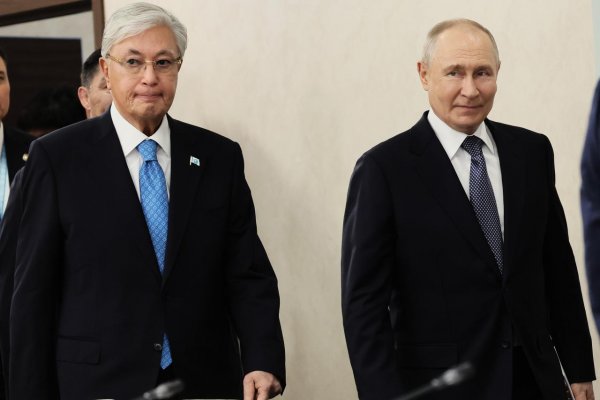 Kazašský prezident povedal Putinovi, že vojna na Ukrajine by sa mala skončiť