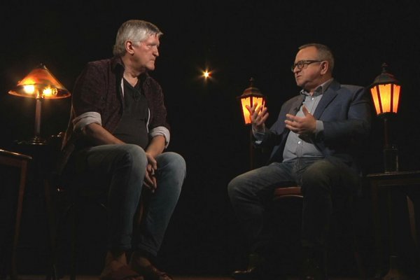 .pod lampou s Alexandrom Dulebom: Kto oslobodil Slovensko a prečo už Ukrajina vyhrala 