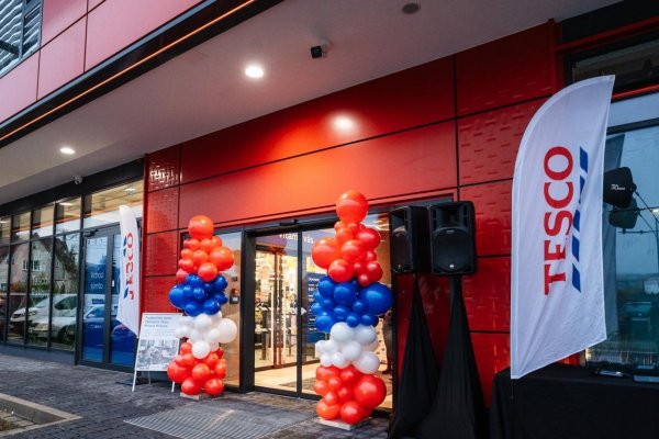 Tesco je bližšie zákazníkom na Kysuciach: Nový supermarket v Rakovej rozširuje sieť už na 189 obchodov