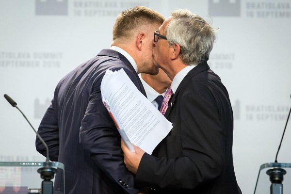 Robert Fico a cestovanie prvou triedou