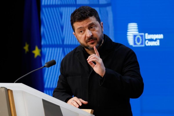 Zelenskyj: Obmedzenia systémov od SpaceX komplikujú bojové operácie