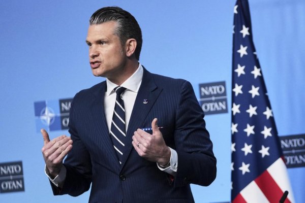 Minister obrany USA tlačí na členov NATO, aby zvýšili výdavky na obranu
