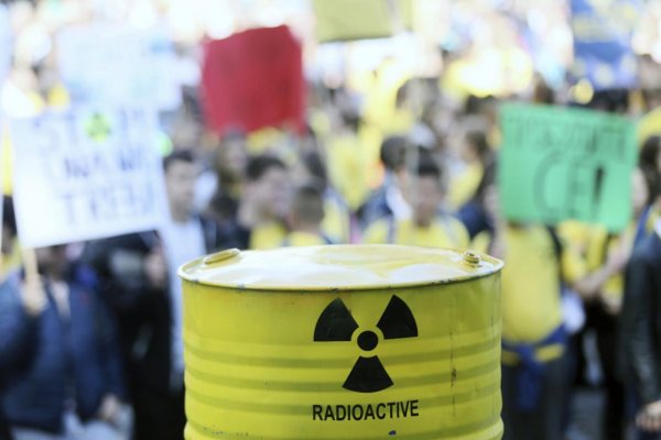 V Bosne demonštrovali stovky ľudí proti zriadeniu skládky jadrového odpadu