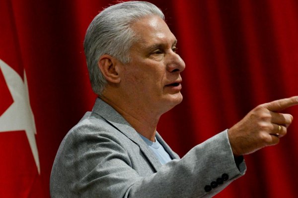 Kubánsky prezident tvrdí, že USA zvažujú aj vojenský scenár proti Havane