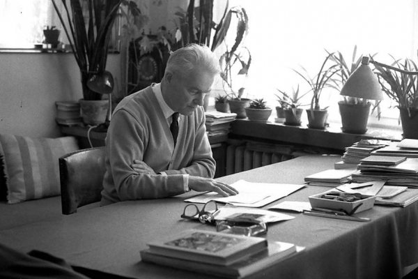 Emil Belluš – od Národného domu po Slavín a Mladú gardu