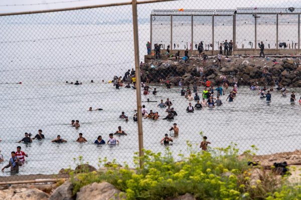 Madrid popiera, že ignoroval varovanie pred návalom migrantov do Ceuty