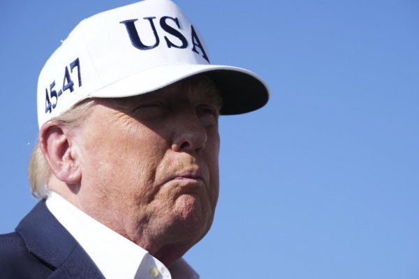 Trump označil Muskove zakladanie novej strany za smiešne