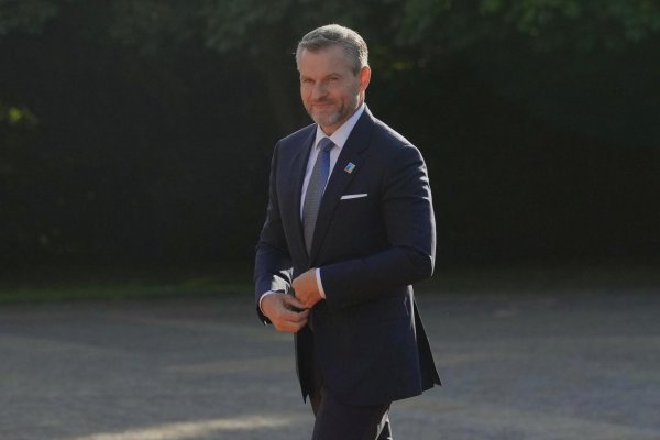 Na samite NATO ma nikto nekonfrontoval s výrokmi Roberta Fica, tvrdí Pellegrini