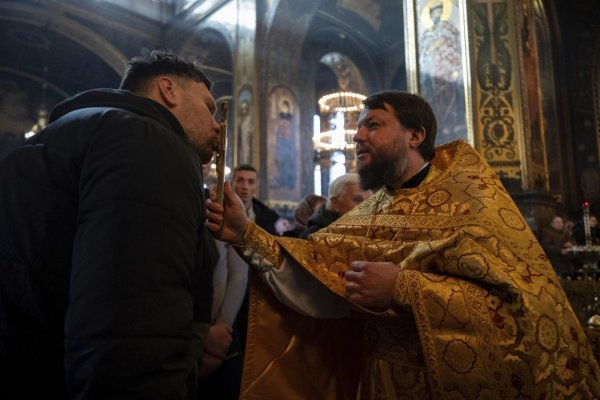 Na východe Ukrajiny konkurenčné pravoslávne cirkvi bojujú o veriacich