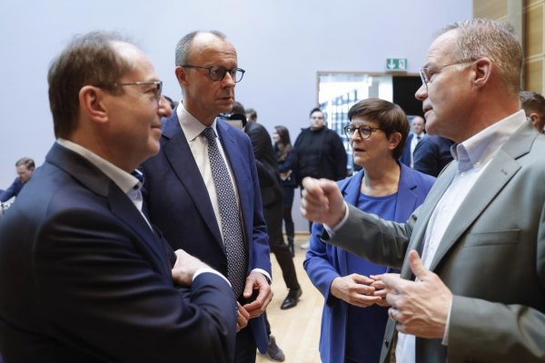 Predstavitelia nemeckých strán CDU/CSU a SPD sú blízko koaličnej dohode, uzavrieť by ju mohli v stredu