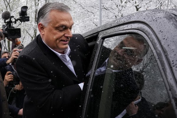 Maďarské voľby vyhral Fidesz, porazil opozičné zoskupenie V jednote za Maďarsko 