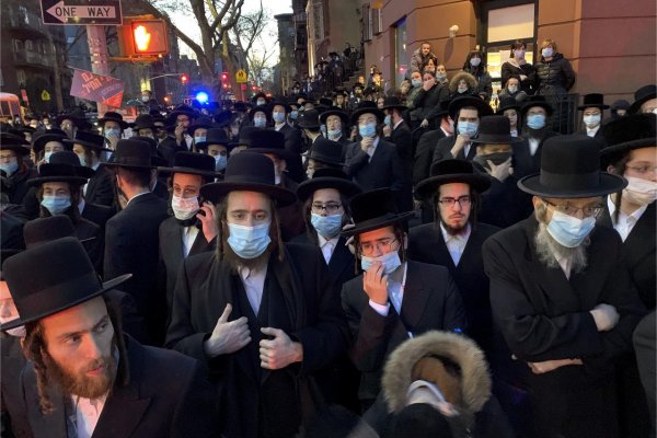 Zhromaždenie ultraortodoxných Židov v New Yorku musela rozpustiť polícia