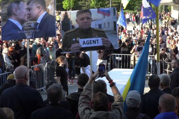 Vo viacerých mestách a zahraničí sa večer konajú protestné zhromaždenia