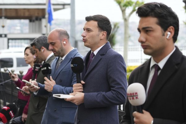 Podľa zdroj agentúry AFP by sa mali ukrajinsko-ruské rokovania v Istanbule začať napoludnie