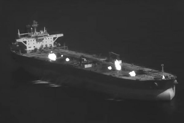 Americká armáda zničila tri iránske ropné tankery