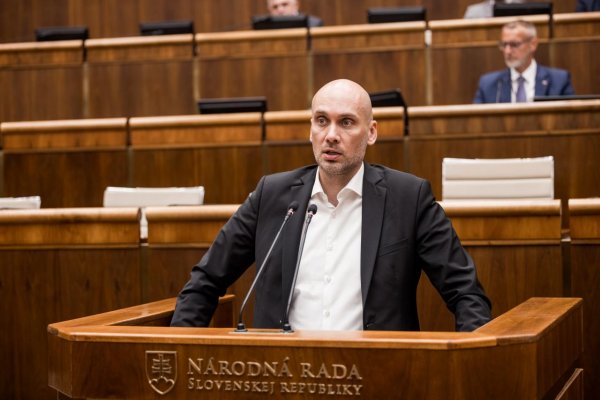 Galek podal trestné oznámenie pre podozrenia z úniku údajov pri energopomoci