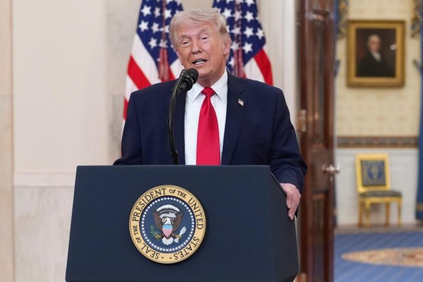 Na lžiach a blúznení sa nedá postaviť spojenectvo - je teda NATO de facto dead?