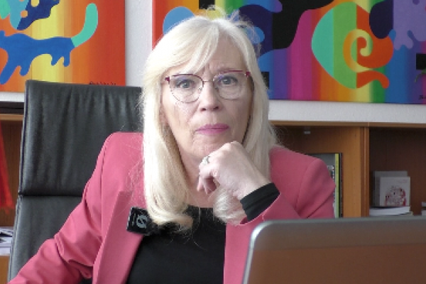 Iveta Radičová: Niečo o Trumpovi a o Ficových rozbuškách