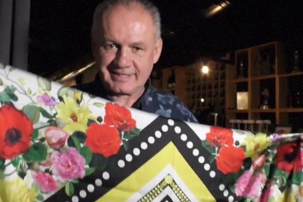 Štvrtý prezident Slovenskej republiky Andrej Kiska predstavil v Bratislave módnu značku, ktorá mení životy Rómov. 