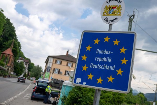 Šéf nemeckého správneho súdu vyjadril znepokojenie z migračnej politiky krajiny