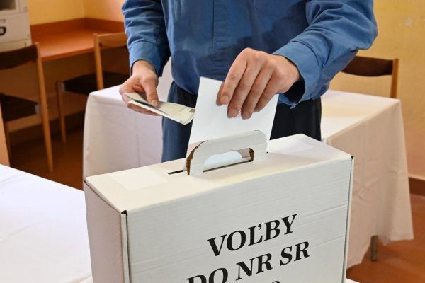 Robert Fico ide meniť volebné pravidlá. Bojí sa prehry