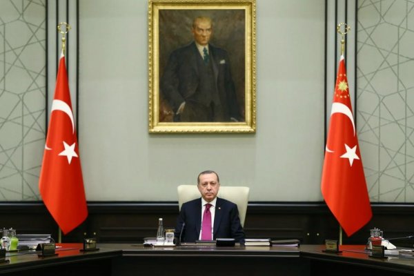 Turecko: Více islámu a Erdogana, méně evoluce. Školní osnovy vymažou Atatürka