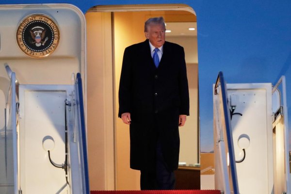 Trump chce zvýšiť clá na kanadskú oceľ a hliník na 50 % a zničiť kanadské automobilky