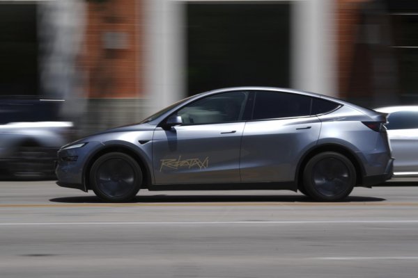 Elon Musk predáva vízie lepšie než autá