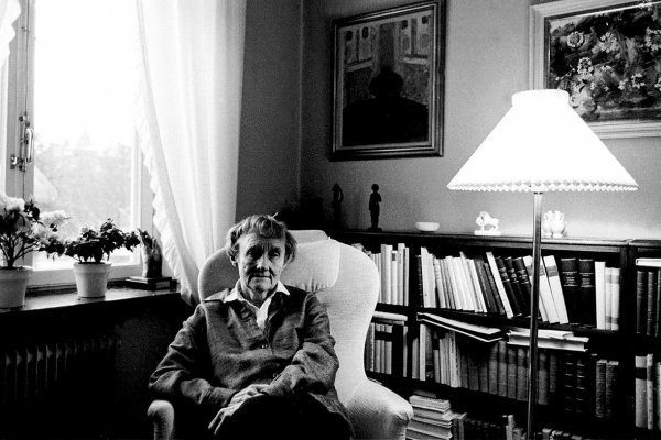 Žena z neutrálnej krajiny