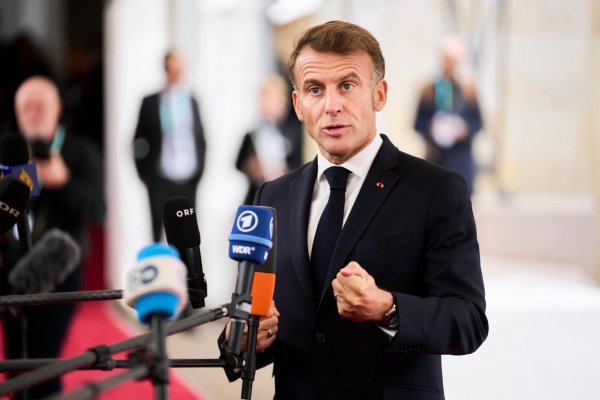 Macron: Ak ruské stíhačky narušia vzdušný priestor EÚ, zostrelenie nie je vylúčené