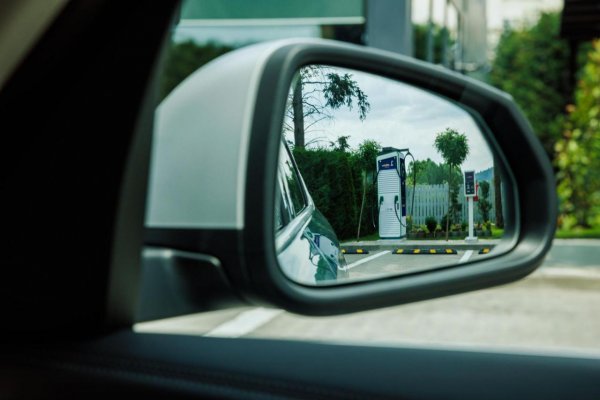 OMV pri príležitosti Svetového dňa elektromobility ponúka výhodnejšie nabíjanie