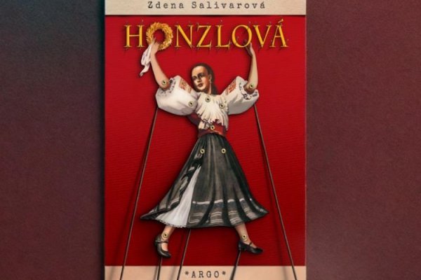 Knižný klub .týždňa: Honzlová je balada, väzenský román aj psychoterapia emigrantky