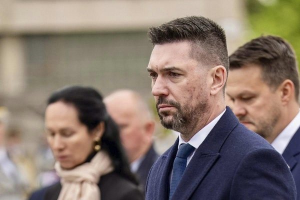 PS zvolalo výbor pre zneužitie eurofondov, minister prišiel, ale odmietol odpovedať na otázky