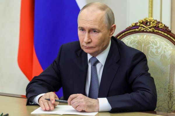 „Rád bojuje, ale nevie to.“ Putin je po útokoch na Moskvu a okolie Rusom na smiech