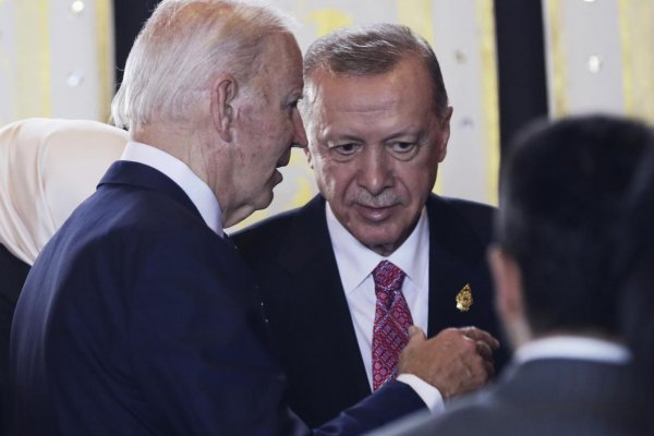Biden a Erdogan hovorili o stíhačkách F-16 a žiadosti Švédska o vstup do NATO