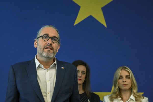 Europoslanci za PS odmietli pozvanie na obed u prezidenta, nechcú sedieť za jedným stolom s extrémistami