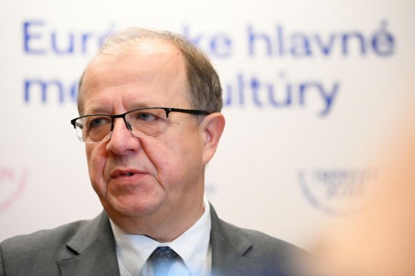 Rybníček kritizuje vyjadrenia Fica o ústavnom zákone a volá po právnej istote
