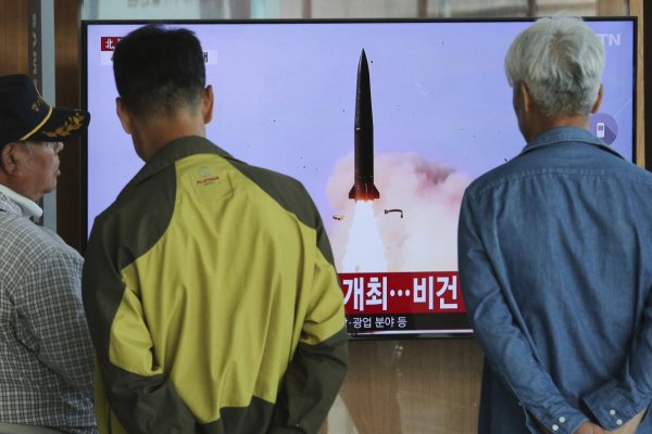 Severná Kórea odpálila strely, nie je známe, kam dopadli