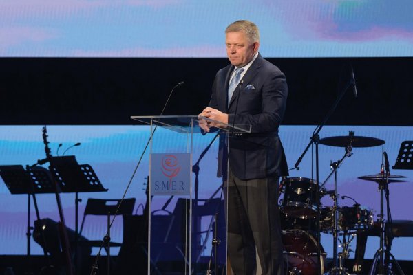 Blaha slávi 17. november v Rusku, Fico posiela študentov na Ukrajinu