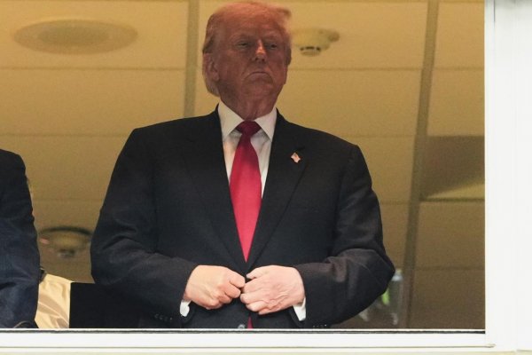 Trump omilostil desiatky obvinených z pokusu zvrátiť výsledok volieb v 2020