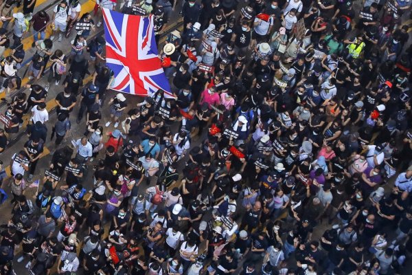 V Hongkongu opäť demonštrovali desiatky tisíc ľudí