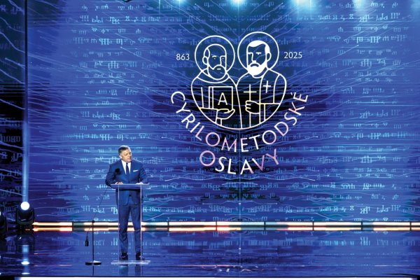 Esej: Povalí demokraciu erózia kultúry a nevzdelanosť? 