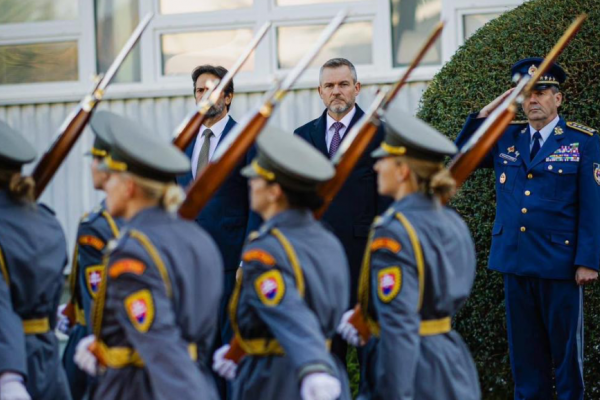 Prezident: OS SR čoskoro prevezmú ochranu vzdušného priestoru Slovenska